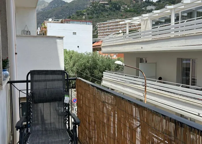 Maison Margot アパート ジャルディーニ・ナクソス